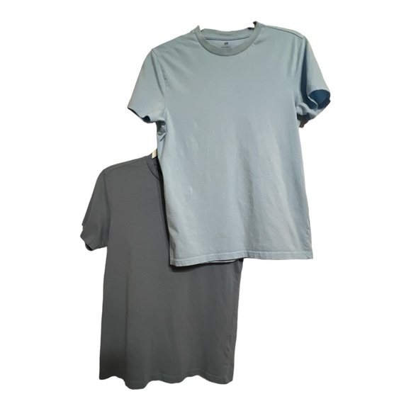2 for $20 H&M Solid Sky Blue & Slate Blue Short Sleeve T-Shirts, Size XS - Picture 2 of 10